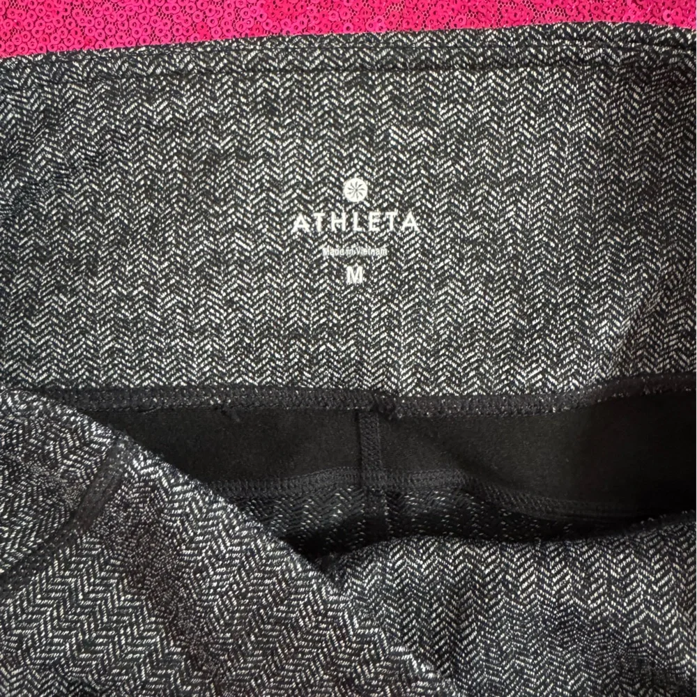 ATHLETA 🩶 Chic Gray, Black Faux Leather Panel High-Waist Leggings (Size Medium) - Picture 10 of 13